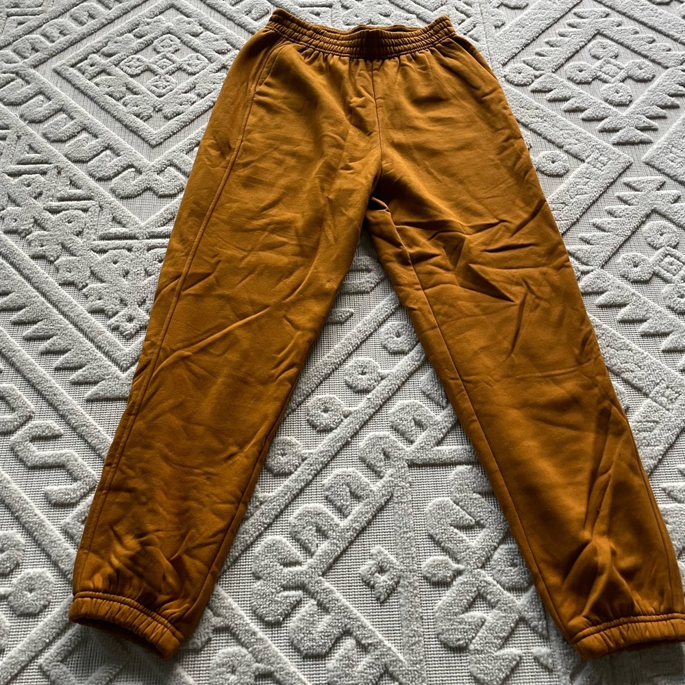 SWEATPANTS WITH POCKETs